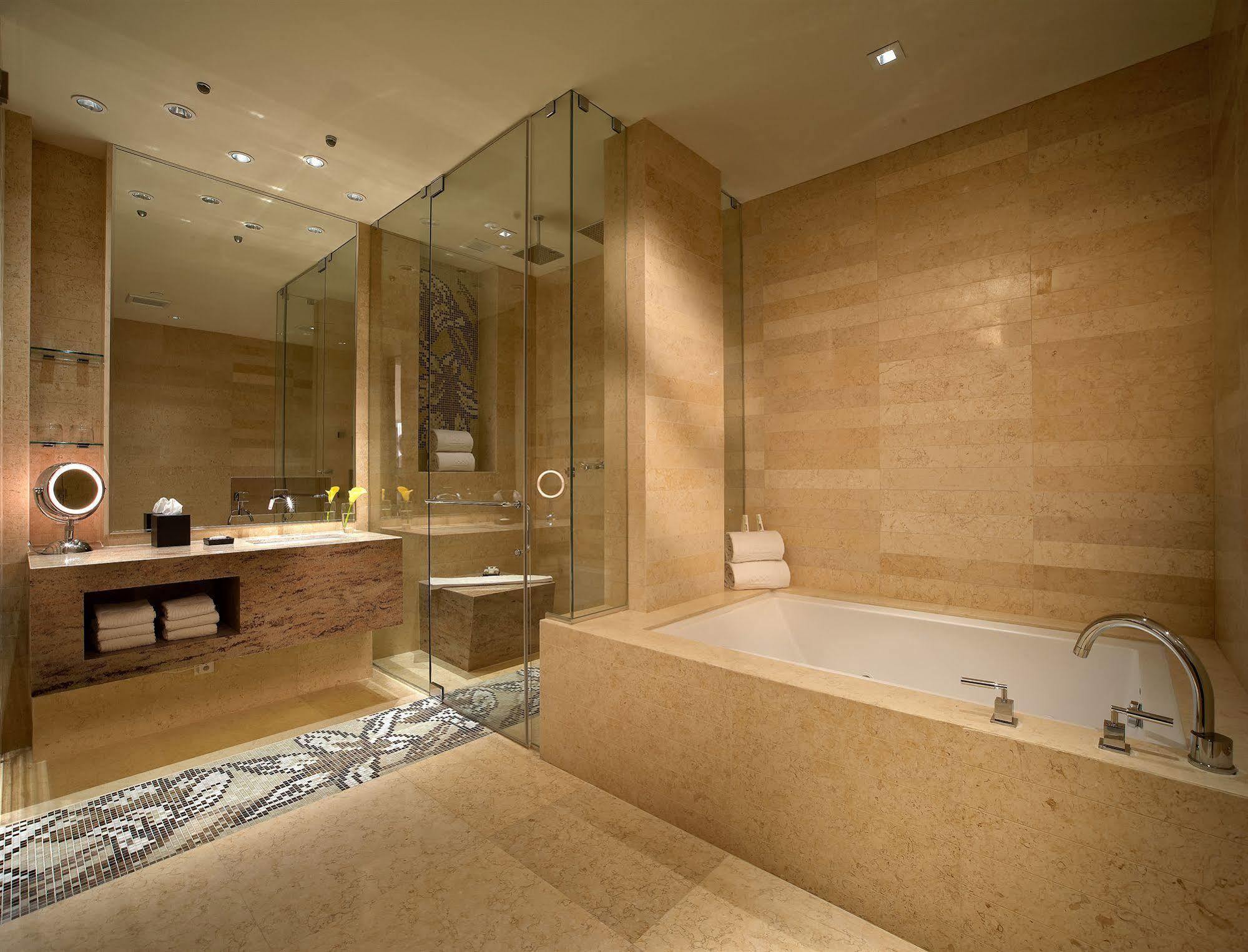 Hotel Eb Miami Airport